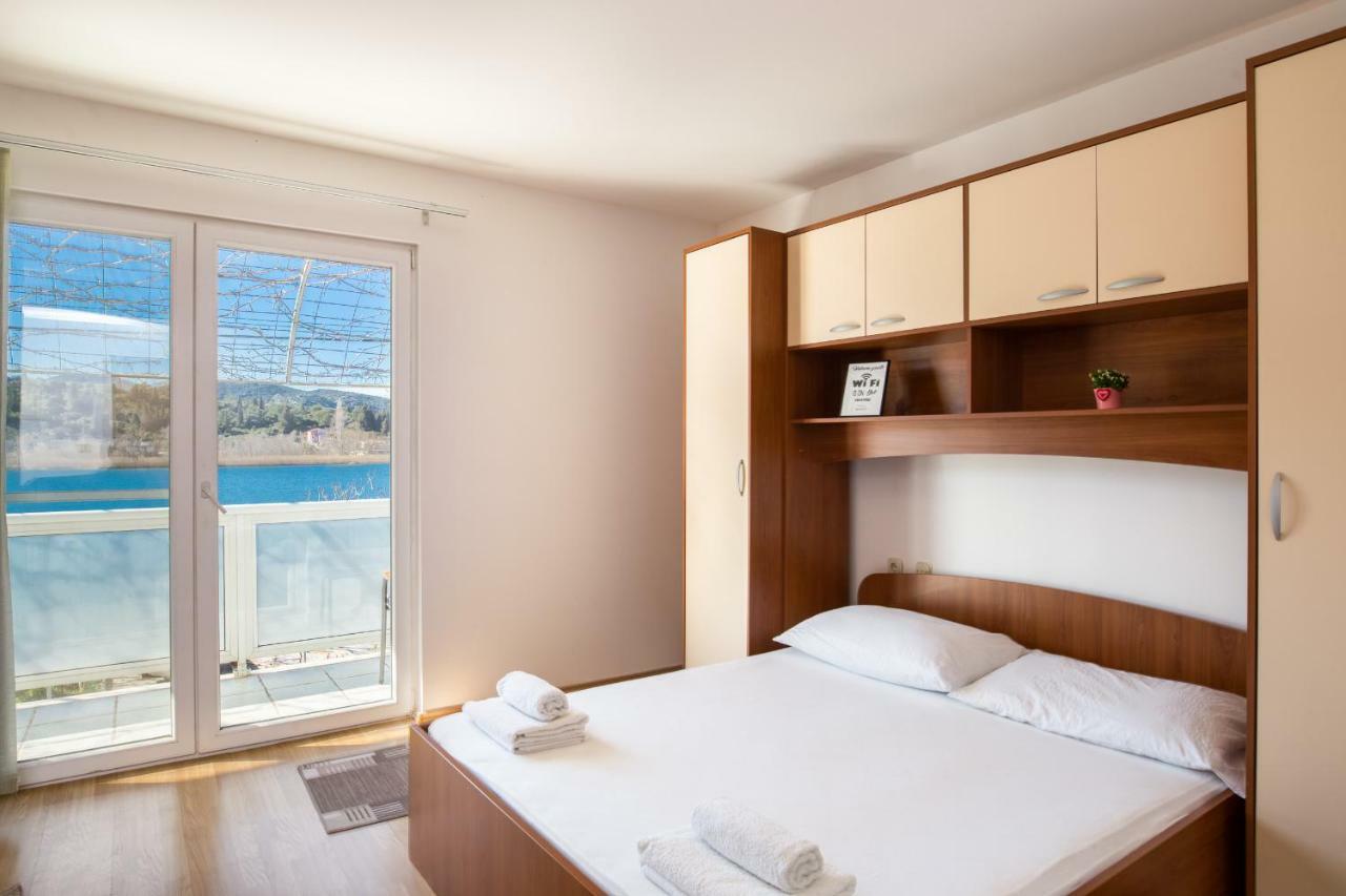 Apartments Barbir Ploce  Exterior photo