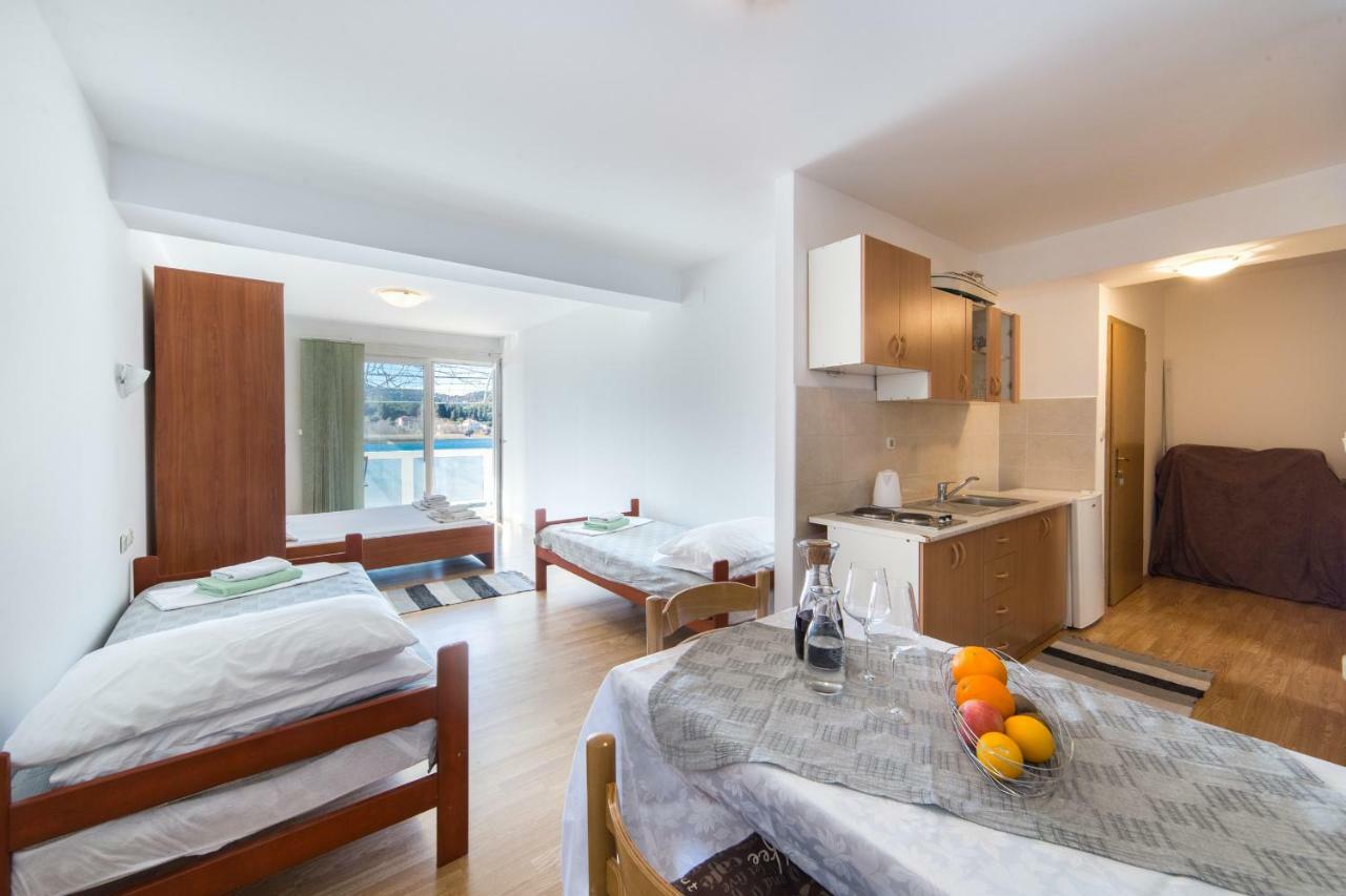 Apartments Barbir Ploce  Exterior photo